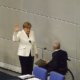 Angela Merkel 2017 bei ihrer Vereidigung durch Bundestagspräsident Wolfgang Schäuble