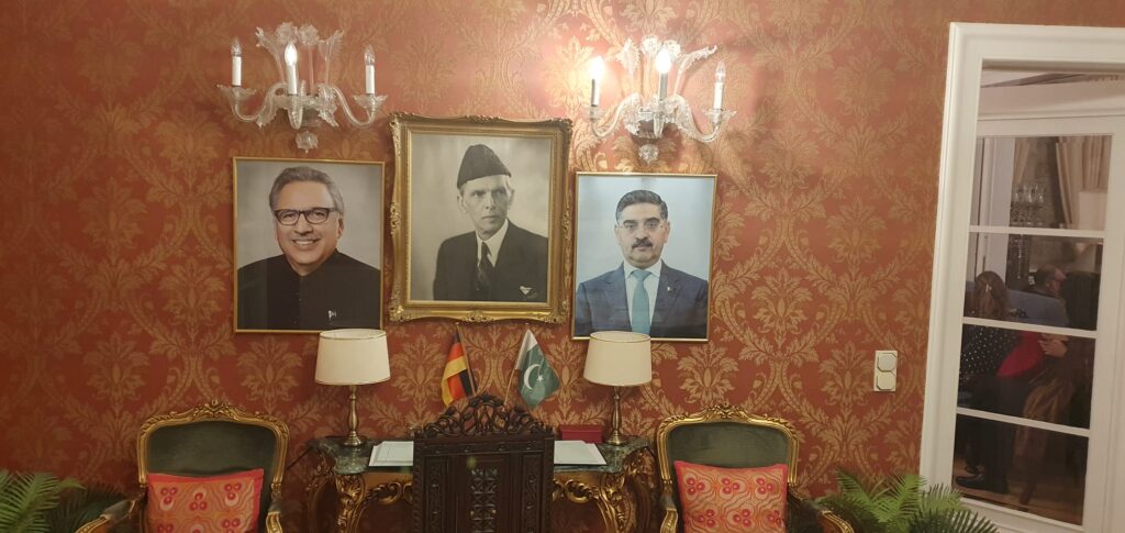 In der Residenz der Pakistanischen Botschaft in Berlin-Charlottenburg
(Foto: Volker Neef)