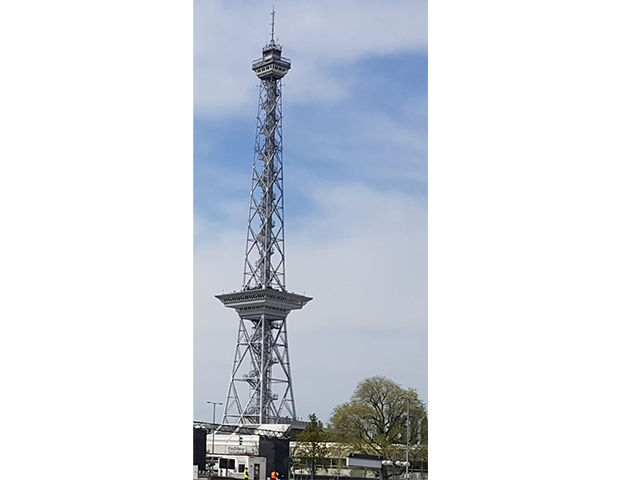 Funkturm in Charlottenburg 

(Foto: Volker Neef)